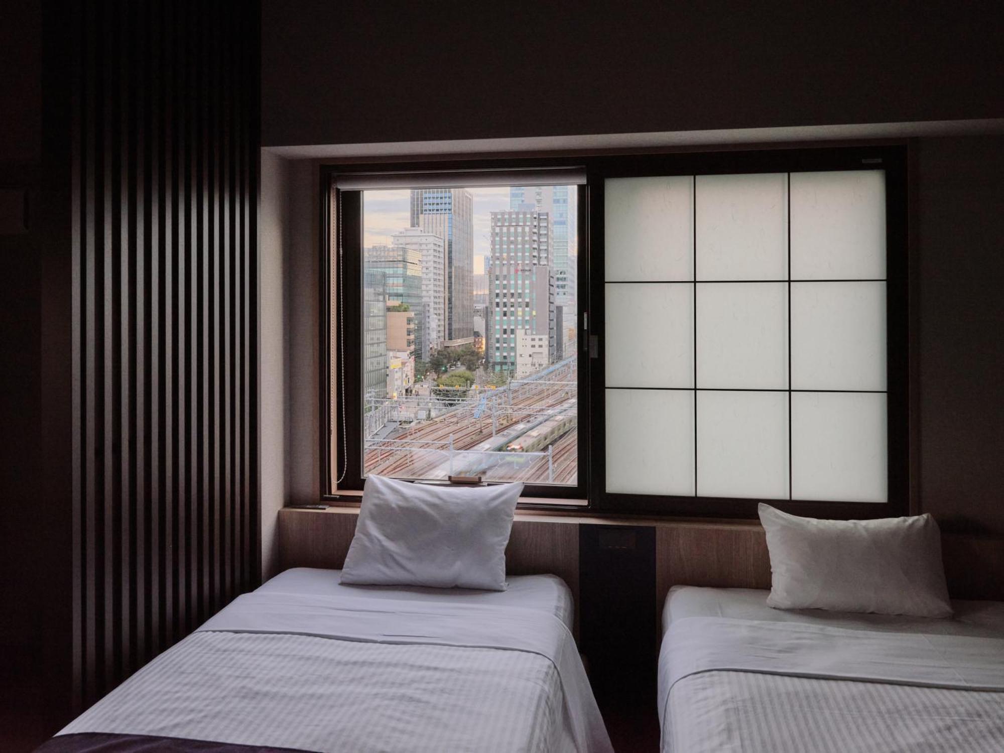 Monday Premium Ueno Okachimachi Tokio